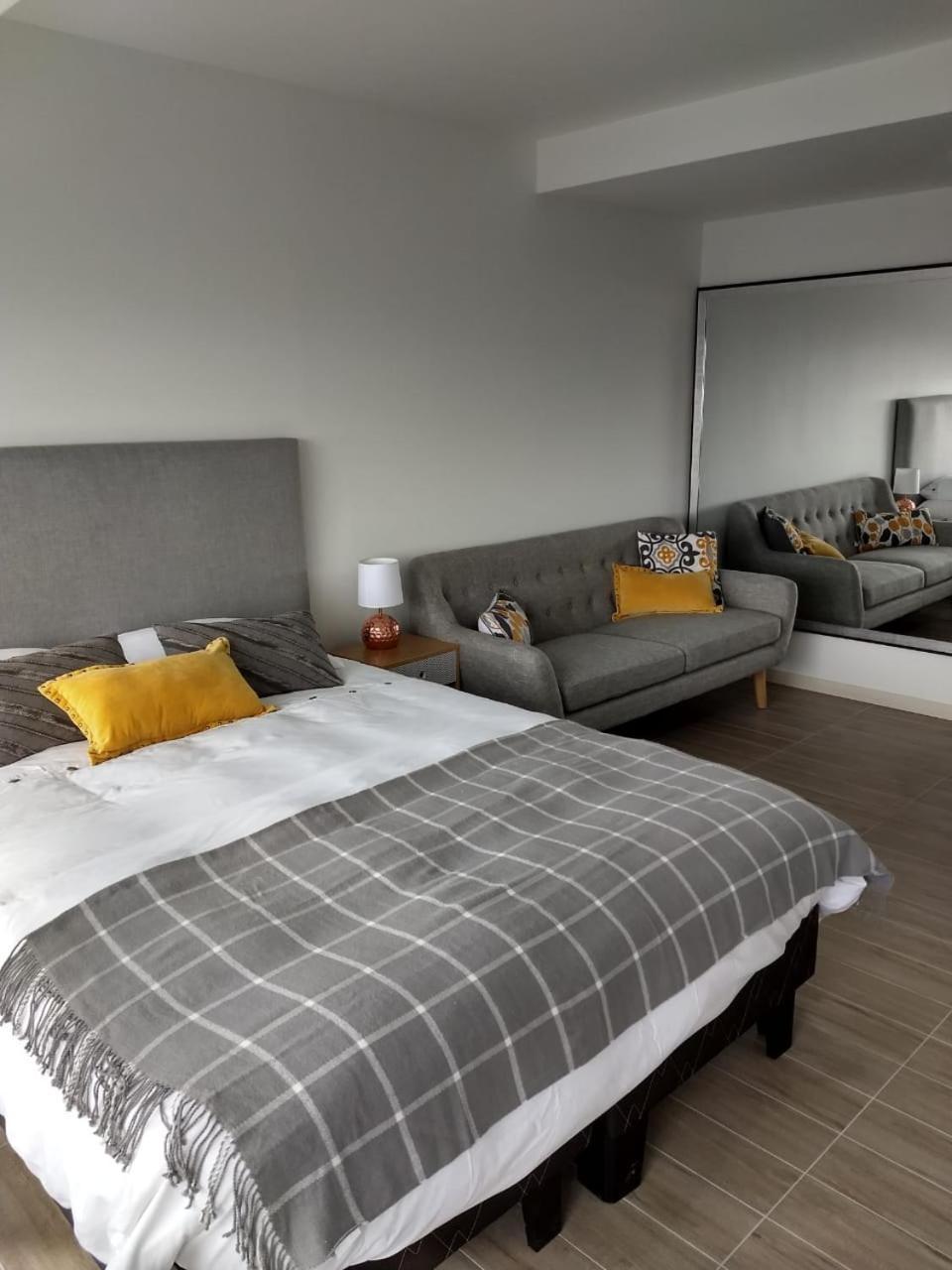 Departamentos De Lujo ,costado Mall Plaza Apartamento